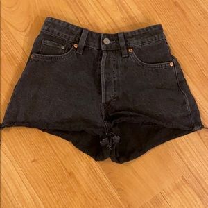 •black denim shorts